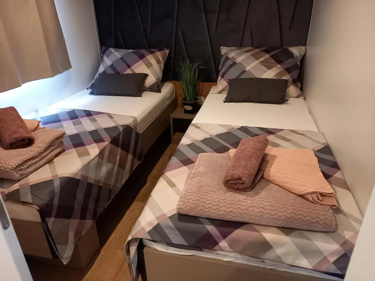 Mobile Home Agava 2 Biograd Na Moru