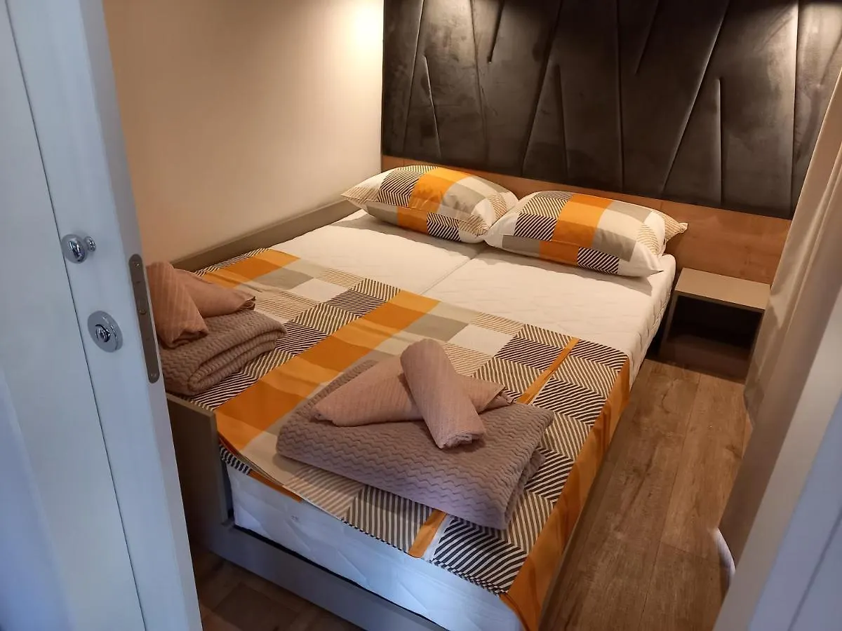 Mobile Home Agava 2 Biograd Na Moru Croatia