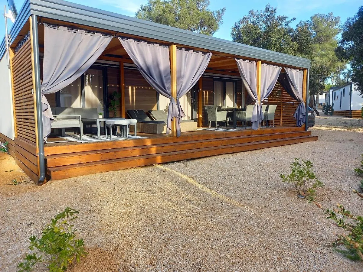 Mobile Home Agava 2 Biograd Na Moru